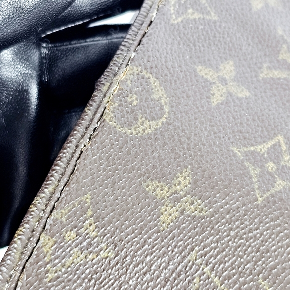 LOUIS VUITTONMonogram Trousse Toilette 28 - Picture 6 of 10